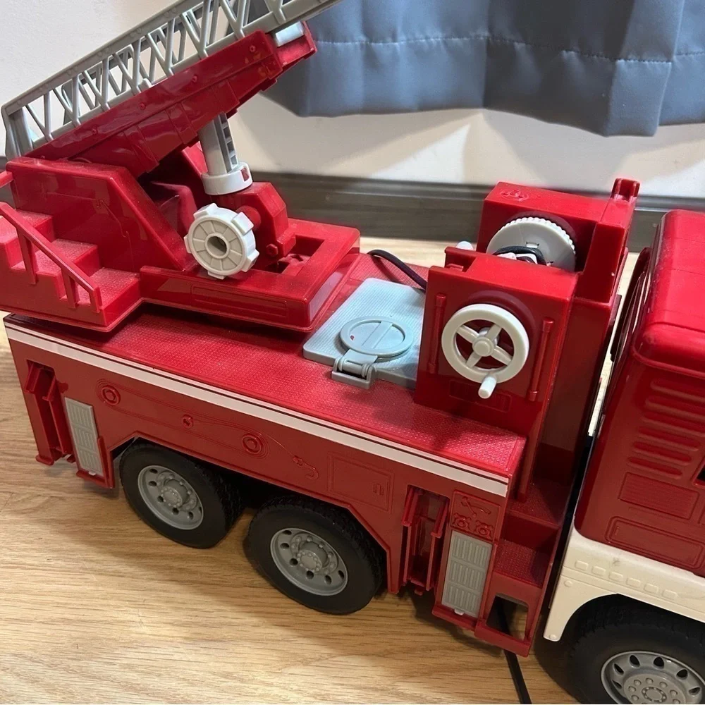 Driven by Battat Bright Red & White Fire Truck Toy Vehicle Lights 24 Ladder